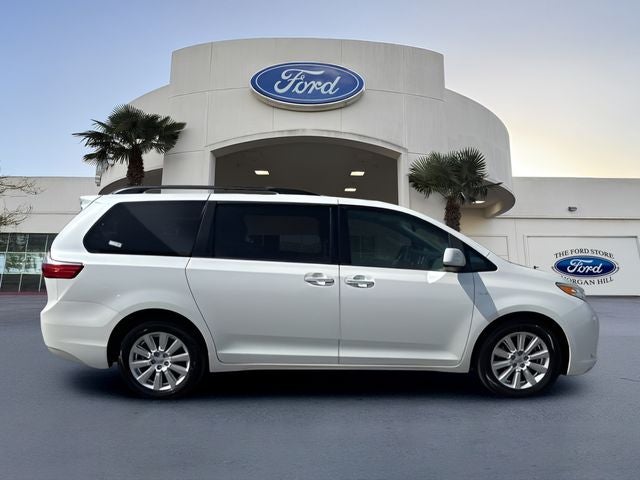 2017 Toyota Sienna XLE 7 Passenger