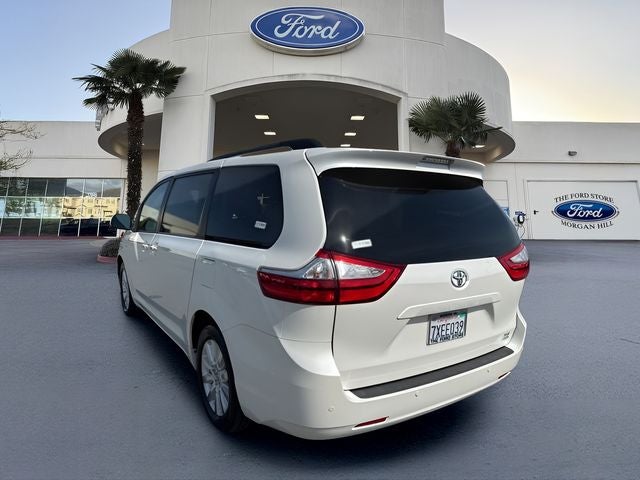 2017 Toyota Sienna XLE 7 Passenger