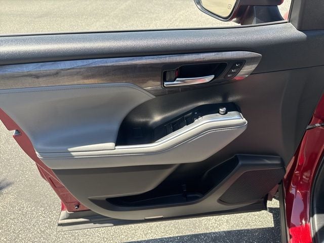 2022 Toyota Highlander Limited