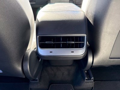 2024 Tesla Model Y Performance