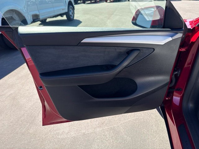 2024 Tesla Model Y Performance