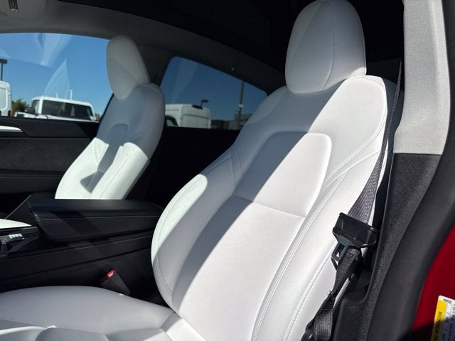 2024 Tesla Model Y Performance