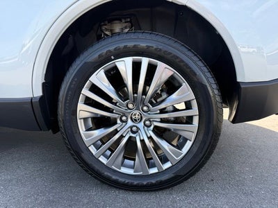 2024 Toyota Venza XLE