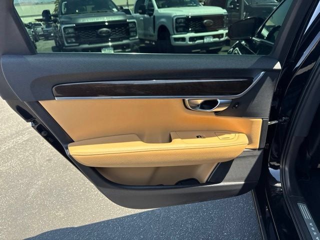 2018 Volvo S90 T5 Momentum