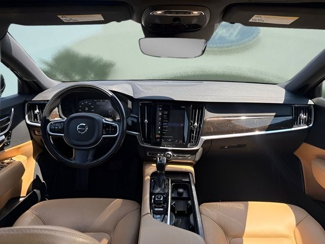 2018 Volvo S90 T5 Momentum