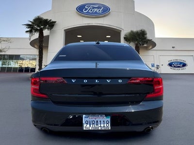 2018 Volvo S90 T5 Momentum