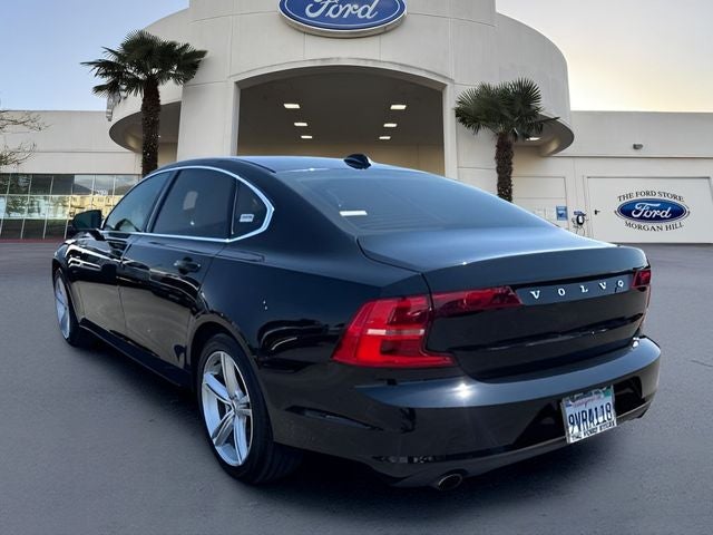 2018 Volvo S90 T5 Momentum