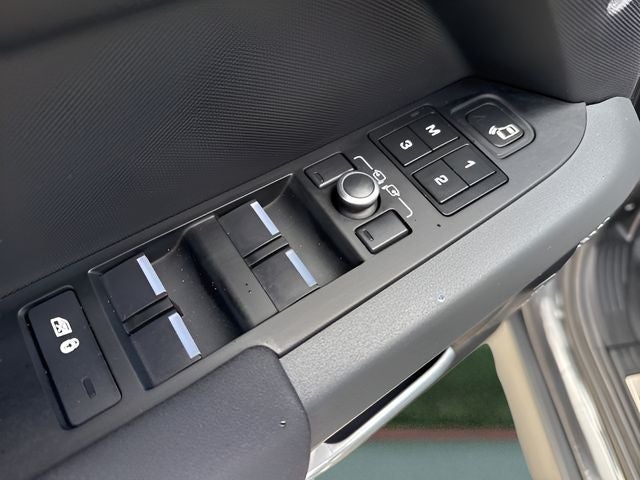 2022 Land Rover Defender 110 X-Dynamic SE