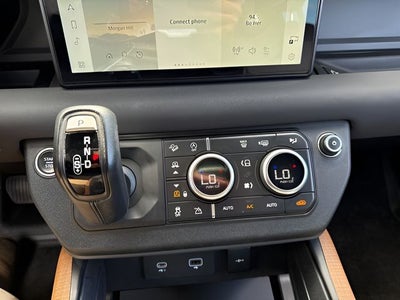 2022 Land Rover Defender 110 X-Dynamic SE