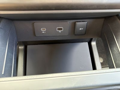 2022 Land Rover Defender 110 X-Dynamic SE