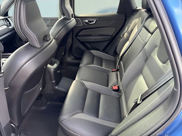 2020 Volvo XC60 Hybrid T8 R-Design