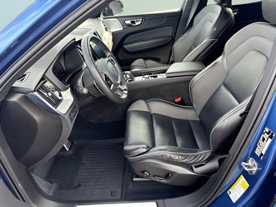 2020 Volvo XC60 Hybrid T8 R-Design