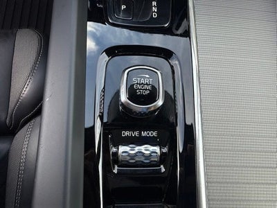 2020 Volvo XC60 Hybrid T8 R-Design